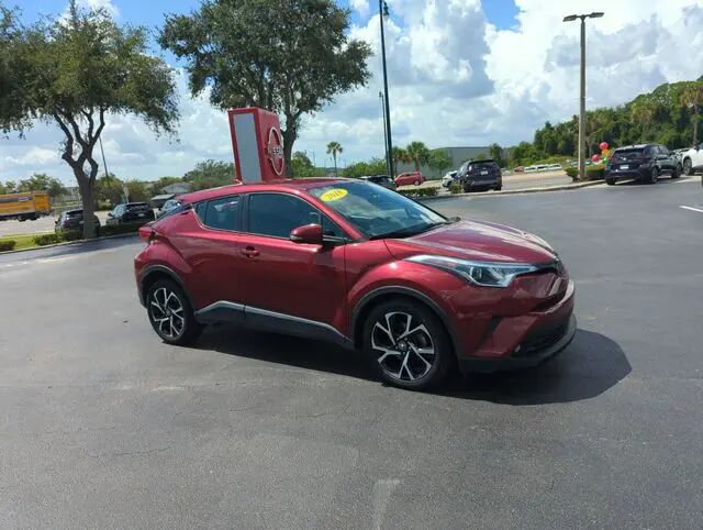 2018 Toyota C-HR XLE Premium — photo 1 of 2