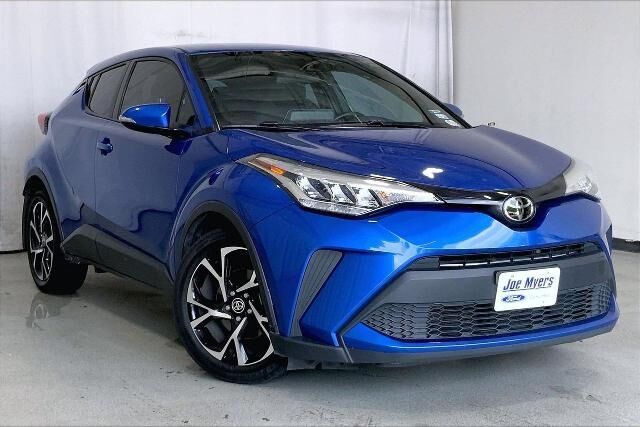 2022 Toyota C-HR XLE