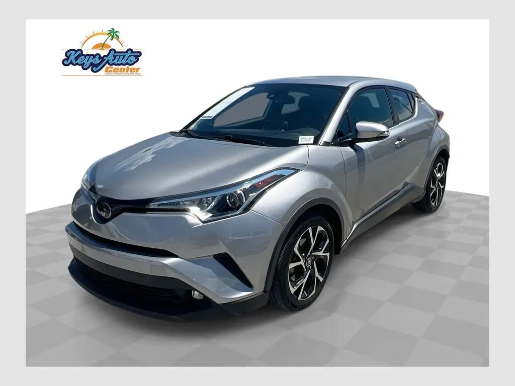 2019 Toyota C-HR XLE — photo 1 of 13