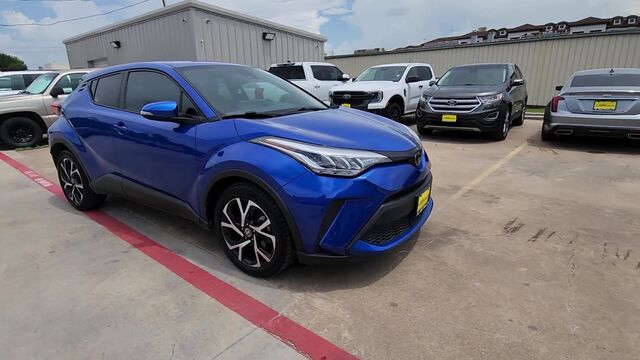 2022 Toyota C-HR XLE