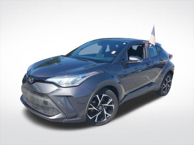 2022 Toyota C-HR XLE