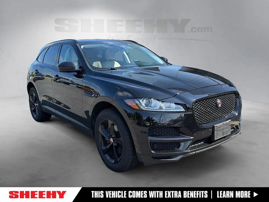 2017 Jaguar F-PACE 35t Premium — photo 1 of 10