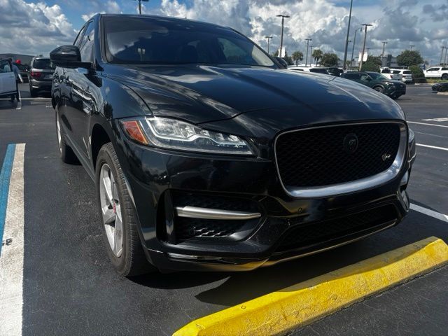 2017 Jaguar F-PACE 35t R-Sport