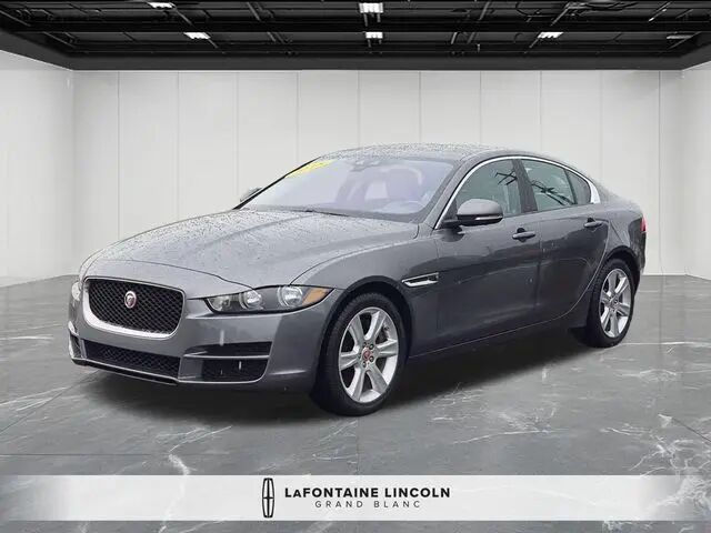 2018 Jaguar XE 25t Premium — photo 1 of 13
