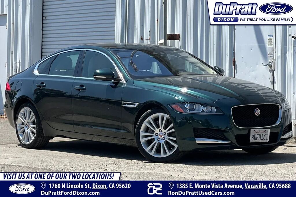 2017 Jaguar XF 20d Prestige — photo 1 of 13