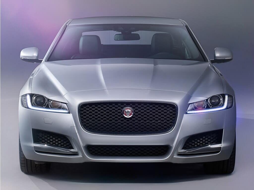 2016 Jaguar XF 35t Prestige — photo 1 of 1
