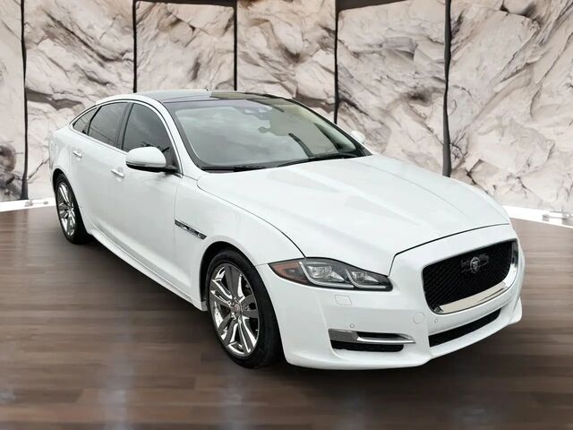 2019 Jaguar XJ R-Sport