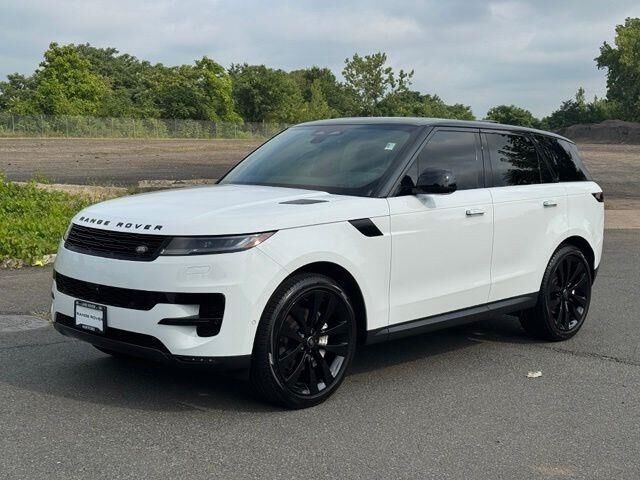2024 Land Rover Range Rover Sport P360 SE