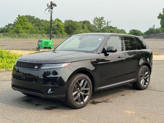2024 Land Rover Range Rover Sport P360 SE
