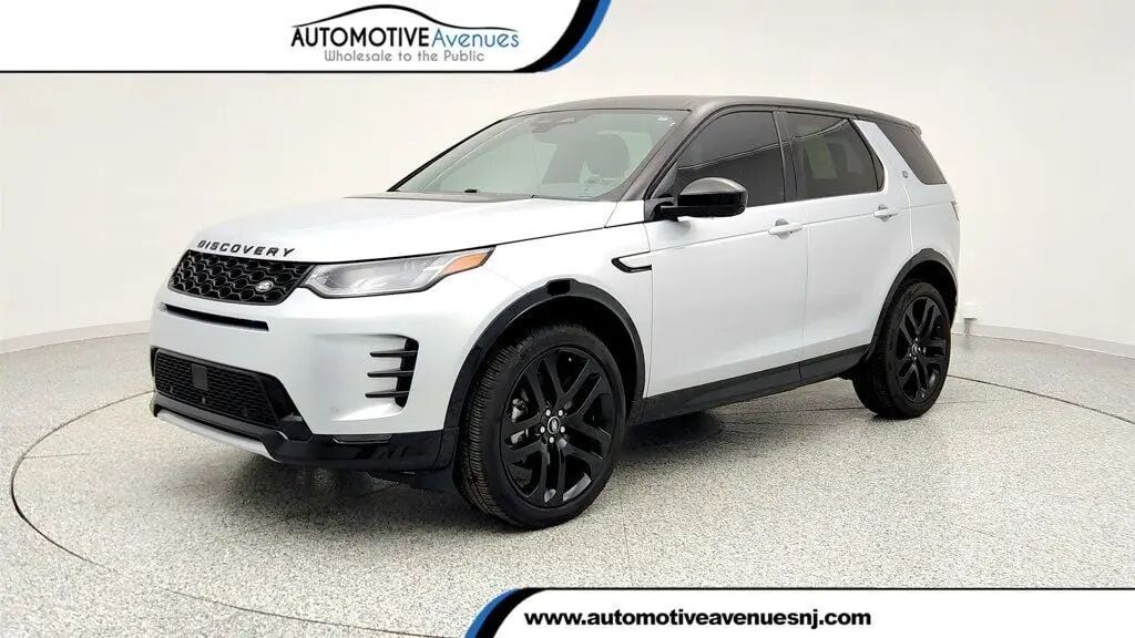 2025 Land Rover Discovery Sport P250 Dynamic SE — photo 1 of 13