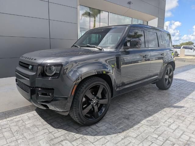 2024 Land Rover Defender 110 P400 X-Dynamic SE