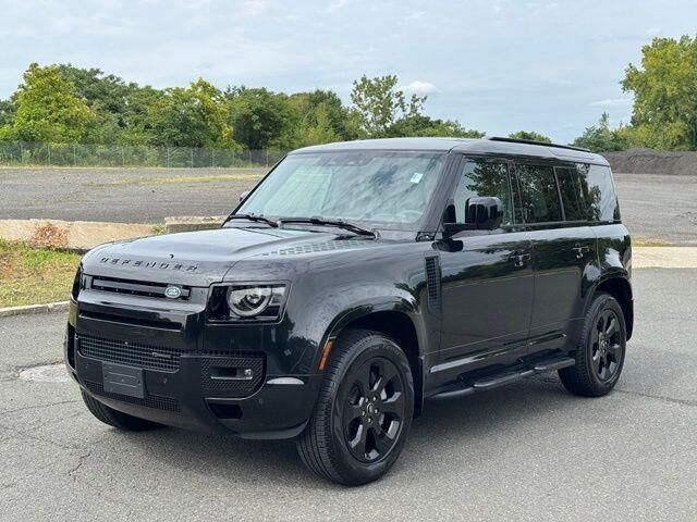 2023 Land Rover Defender 110 X-Dynamic SE