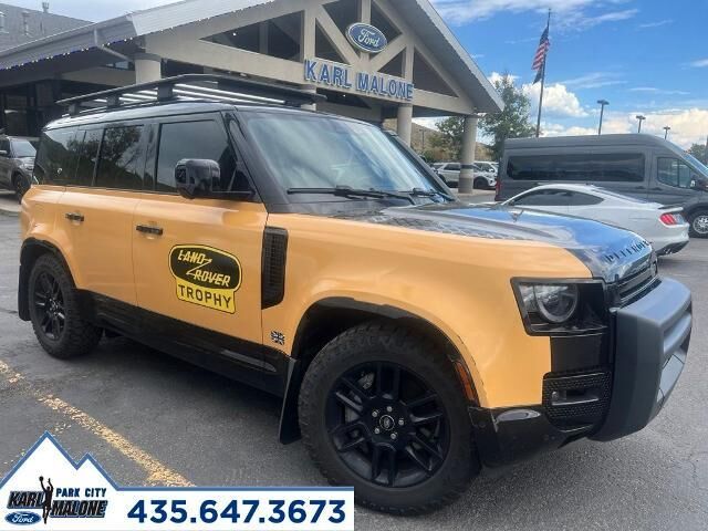 2022 Land Rover Defender 110 X-Dynamic SE