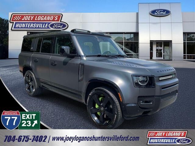2024 Land Rover Defender 130 P400 X-Dynamic SE — photo 1 of 13