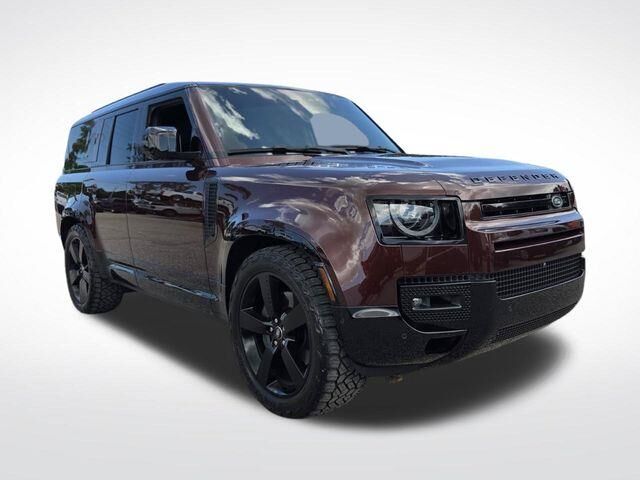 2024 Land Rover Defender 130 P400 X-Dynamic SE — photo 1 of 12