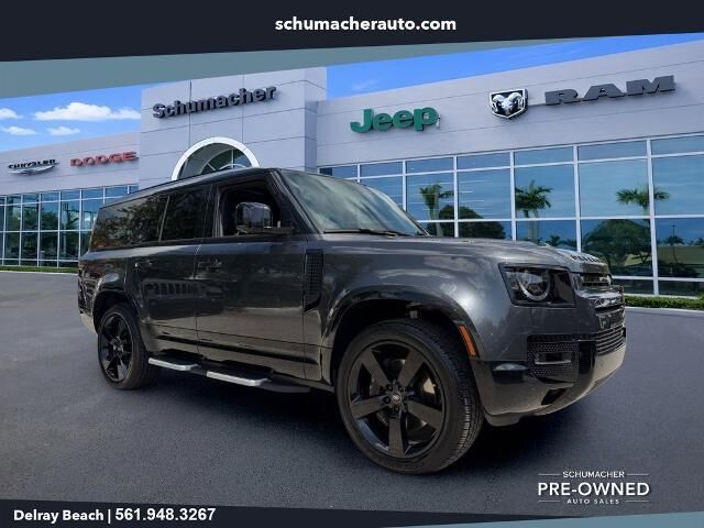 2023 Land Rover Defender 130 X-Dynamic SE — photo 1 of 13