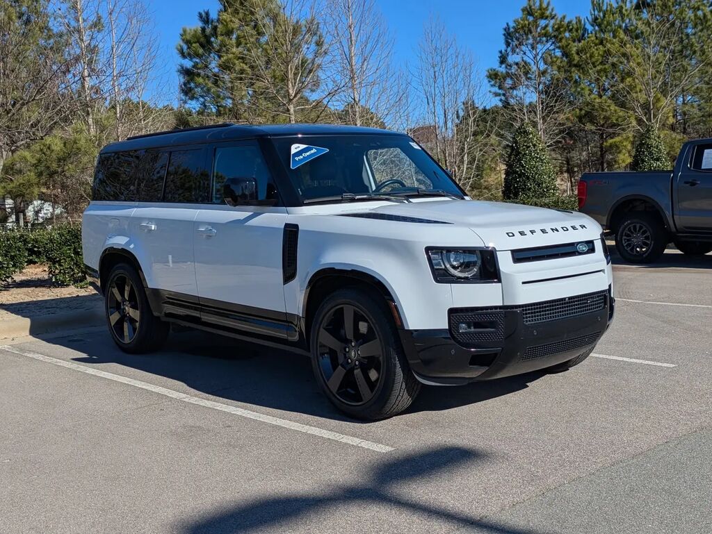 2023 Land Rover Defender 130 X-Dynamic SE — photo 1 of 13