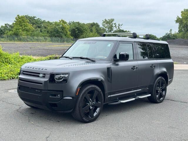 2023 Land Rover Defender 130 X-Dynamic SE
