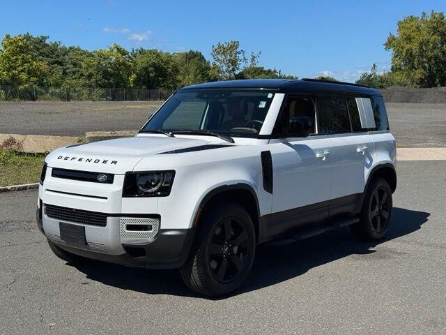 2025 Land Rover Defender 110 P400 S