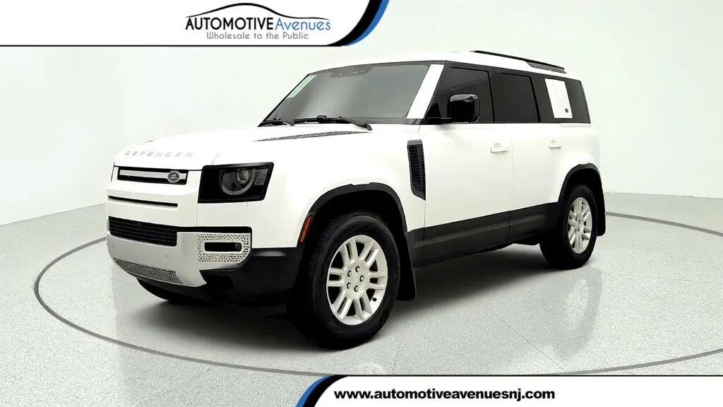 2024 Land Rover Defender 110 P300 S — photo 1 of 13