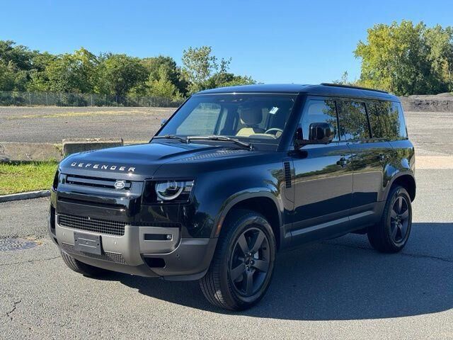 2026 Land Rover Defender 110 P300 S