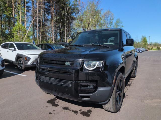 2022 Land Rover Defender 110 S