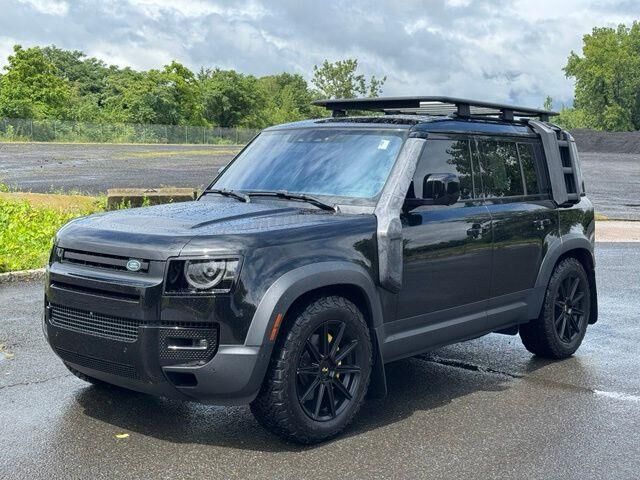 2020 Land Rover Defender 110 SE