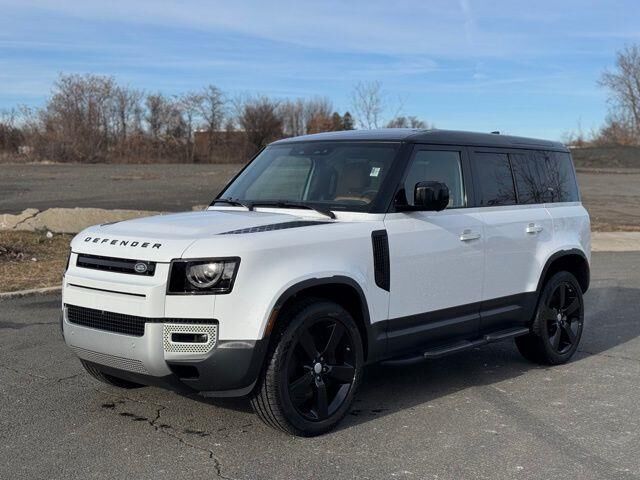 2024 Land Rover Defender 110 V8 P500 SE