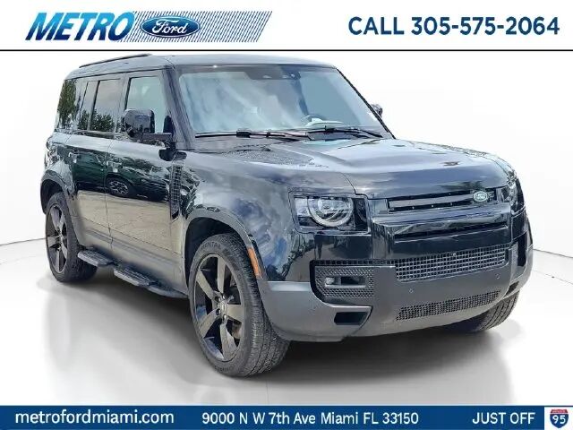 2022 Land Rover Defender 110 SE