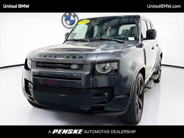 2025 Land Rover Defender 110 V8 P525