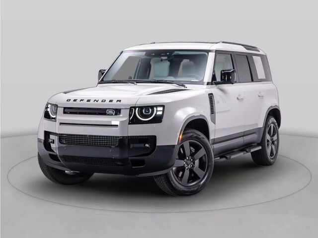 2026 Land Rover Defender 110 P635 OCTA Black