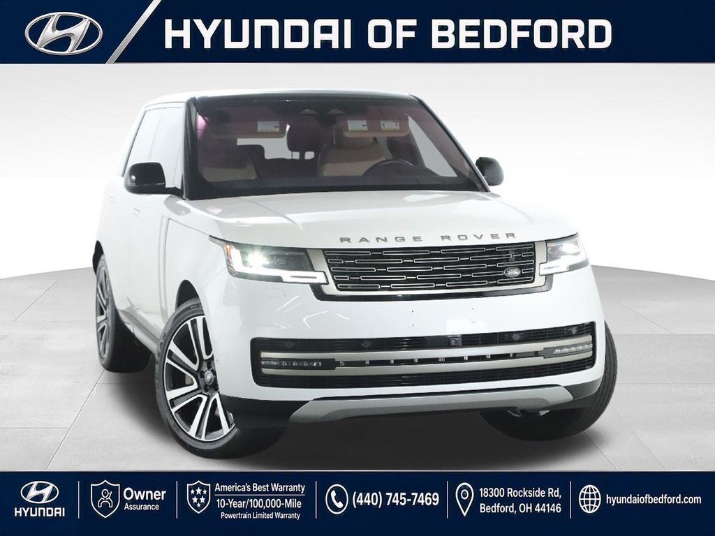 2023 Land Rover Range Rover SE — photo 1 of 1