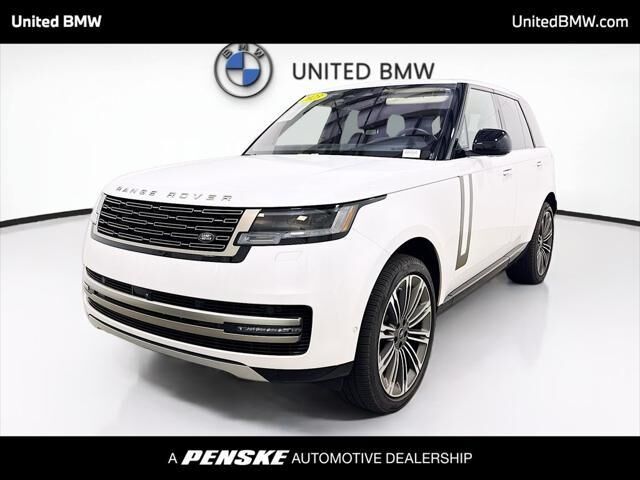 2023 Land Rover Range Rover P530 SE