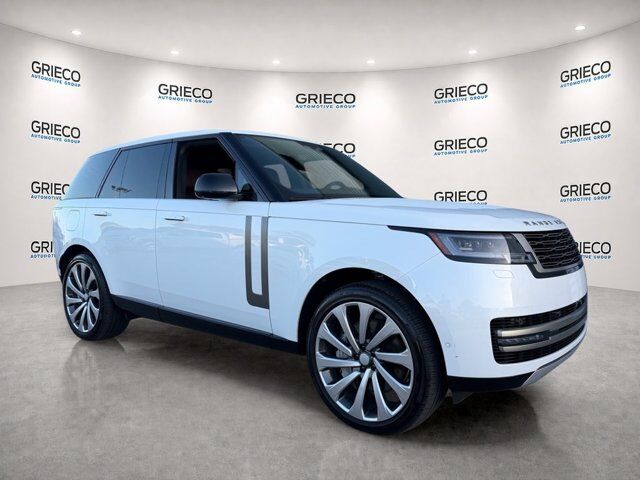 2025 Land Rover Range Rover SE — photo 1 of 1