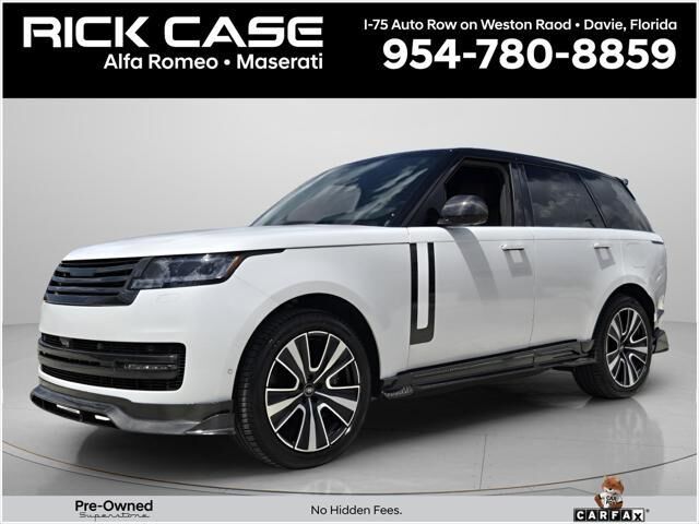 2025 Land Rover Range Rover P550e SE