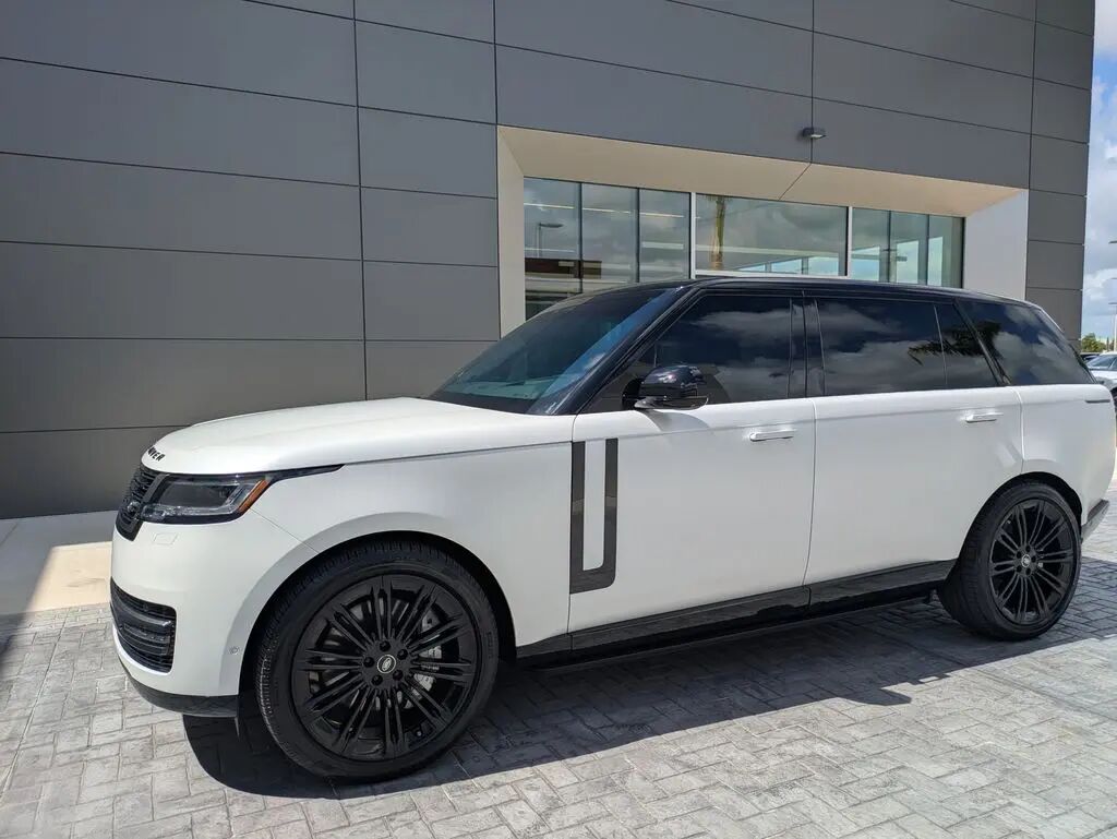 2025 Land Rover Range Rover P530 SE LWB