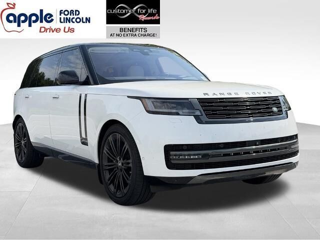 2023 Land Rover Range Rover P400 SE LWB — photo 1 of 13