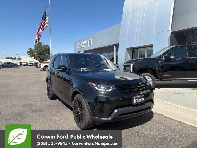 2017 Land Rover Discovery HSE Luxury — photo 1 of 13