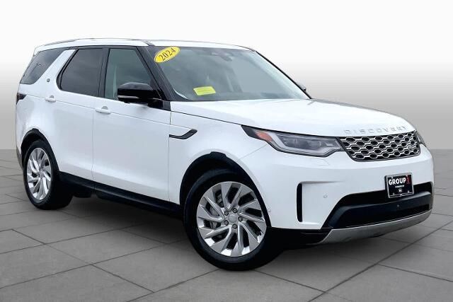 2024 Land Rover Discovery P300 S