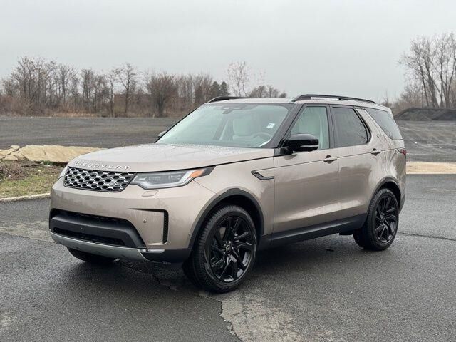 2025 Land Rover Discovery P300 S