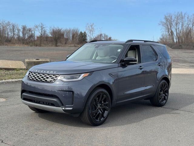 2025 Land Rover Discovery P300 S