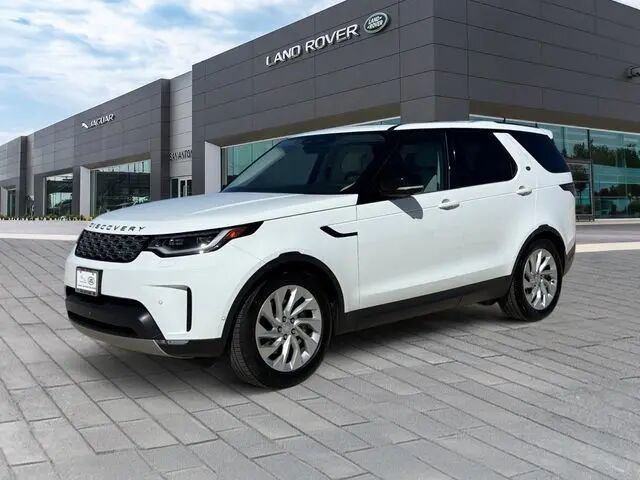 2025 Land Rover Discovery P300 S