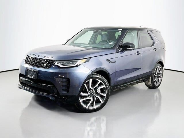 2024 Land Rover Discovery P300 Dynamic SE