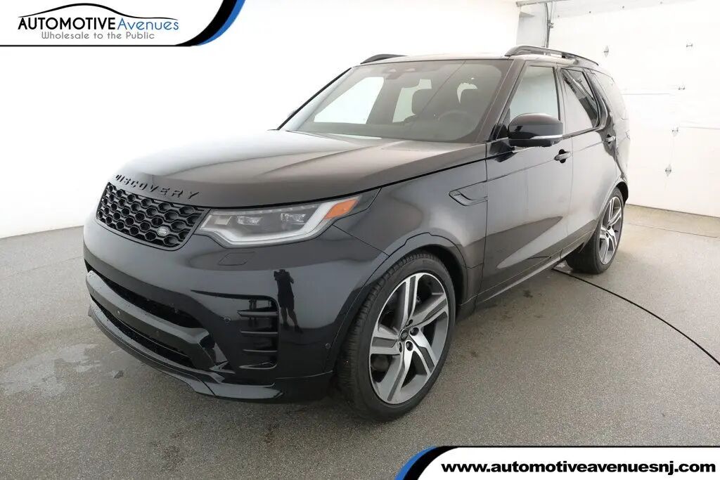 2024 Land Rover Discovery P360 Dynamic SE — photo 1 of 13