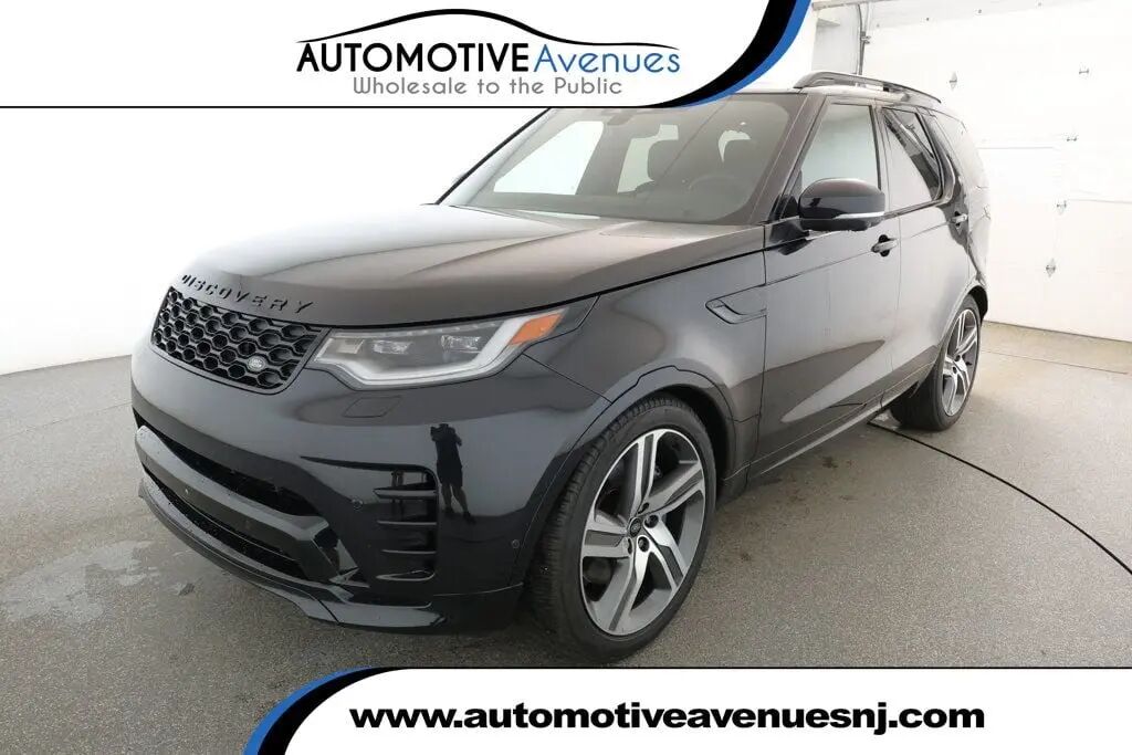 2024 Land Rover Discovery P360 Dynamic SE — photo 1 of 13