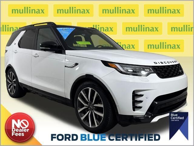 2023 Land Rover Discovery P300 S R-Dynamic