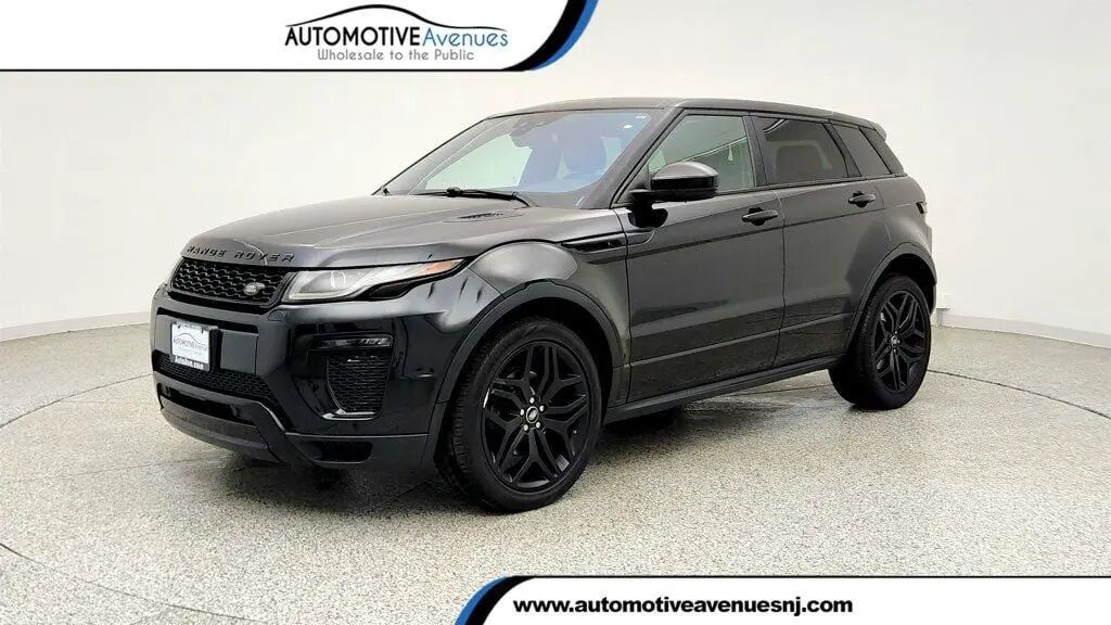 2019 Land Rover Range Rover Evoque HSE Dynamic — photo 1 of 13
