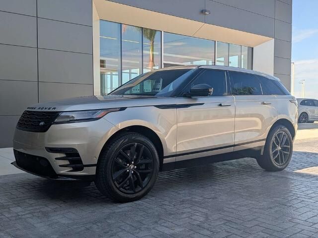2026 Land Rover Range Rover Velar P250 Dynamic SE