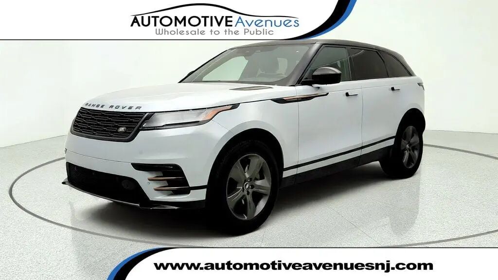 2025 Land Rover Range Rover Velar P250 Dynamic SE — photo 1 of 13