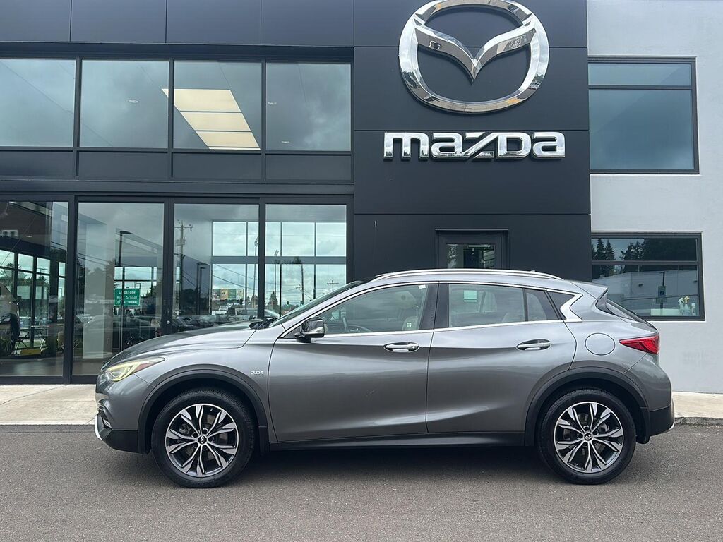 2017 INFINITI QX30 Premium — photo 1 of 1